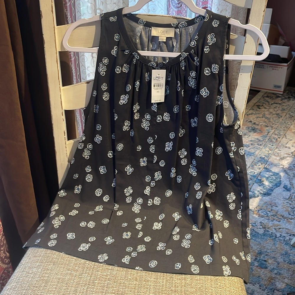 LOFT sleeveless top
